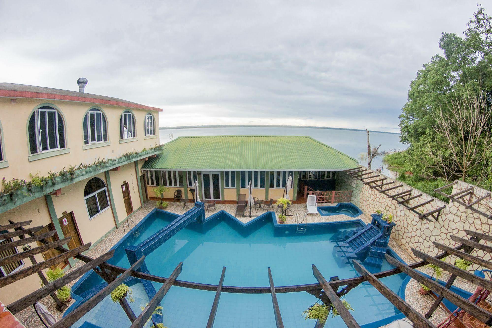 Hotel Ribiera Del Lago Peten Itza San Roman ภายนอก รูปภาพ